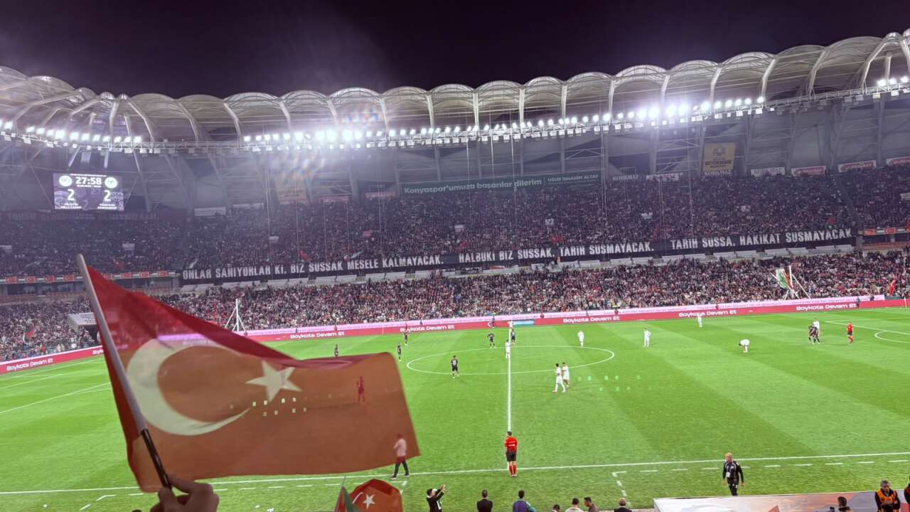 Konya’da tarihi gece! Kalpler Filistin için attı 40